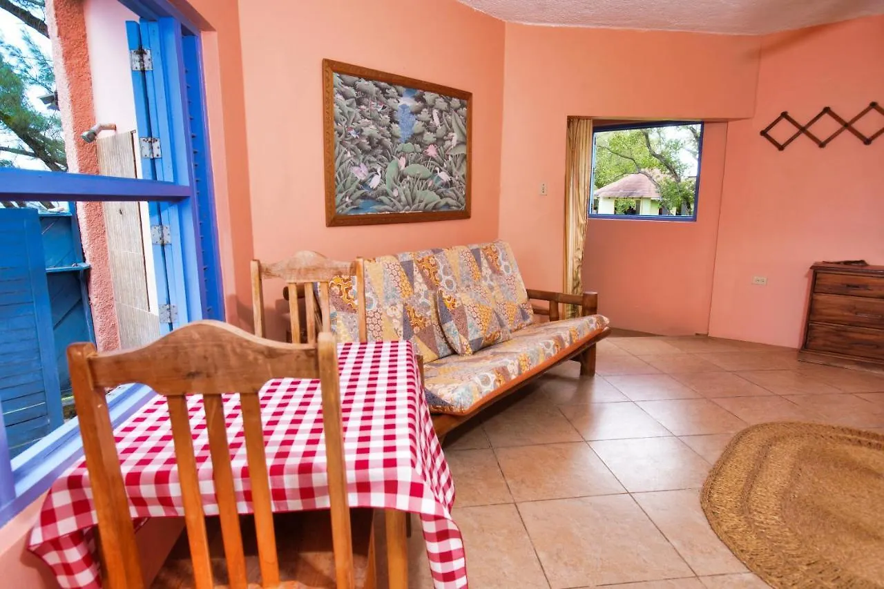 ** Πανδοχείο Strawberry Fields Together Robins Bay Τζαμάικα
